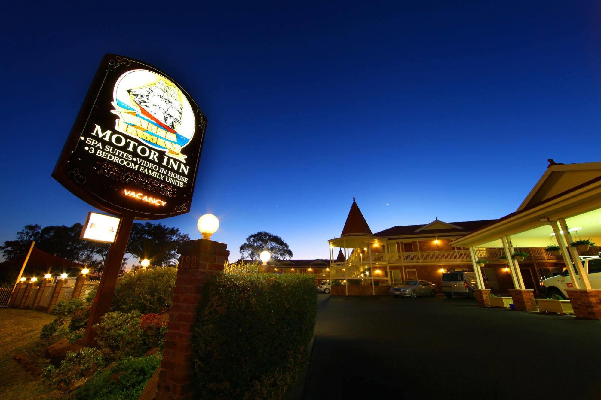 Abel Tasman Motor Inn Dubbo Exterior photo