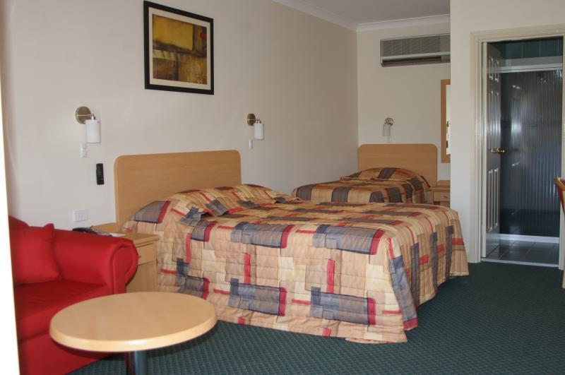 Abel Tasman Motor Inn Dubbo Exterior photo